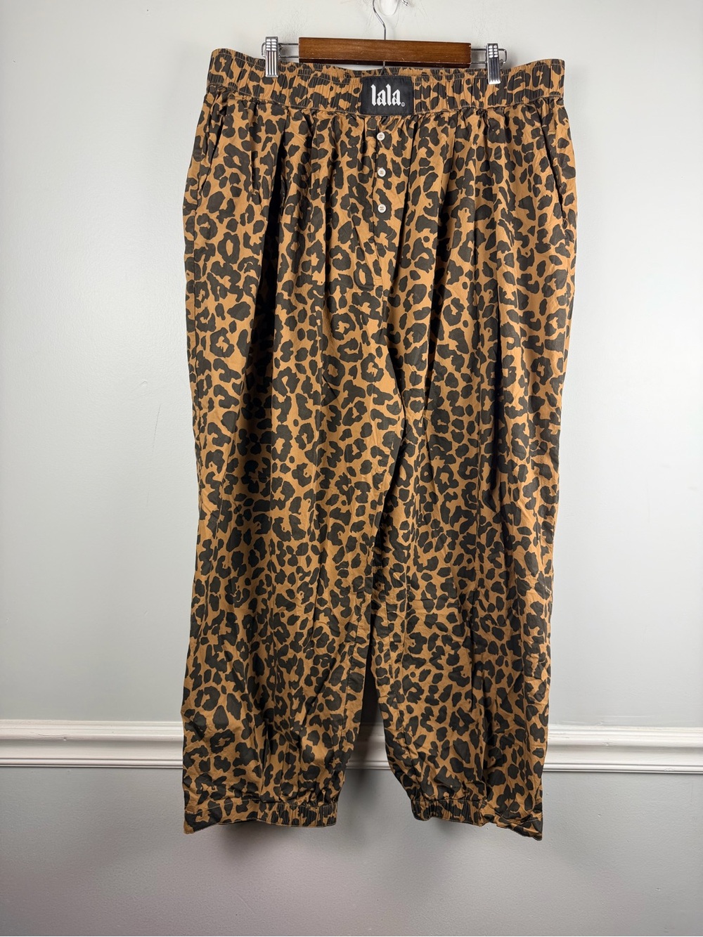 Dressed in lala Happy Chance Barrel Leg Boxer Pants in animal print size xxl - Picture 2 of 7